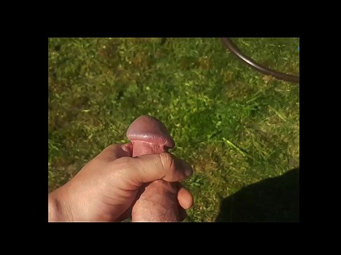 ❤️ ګرم hottie خپل ګلابي بلی fucked او د اوړي په باغ کې د squirt سره cums ترلاسه کوي ❌  جنس